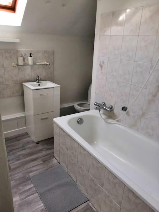 Appartement Saint Thierry Reims Esterno foto